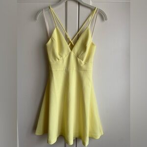NWTG BCBG Lemon yellow Generation sz 0